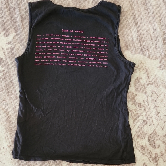 Juicy Couture Black Sleeveless Top with Pink Hashtag Graphic - Picture 6 of 8